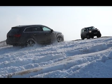 Audi Q7 и Уаз Патриот на бездорожье.