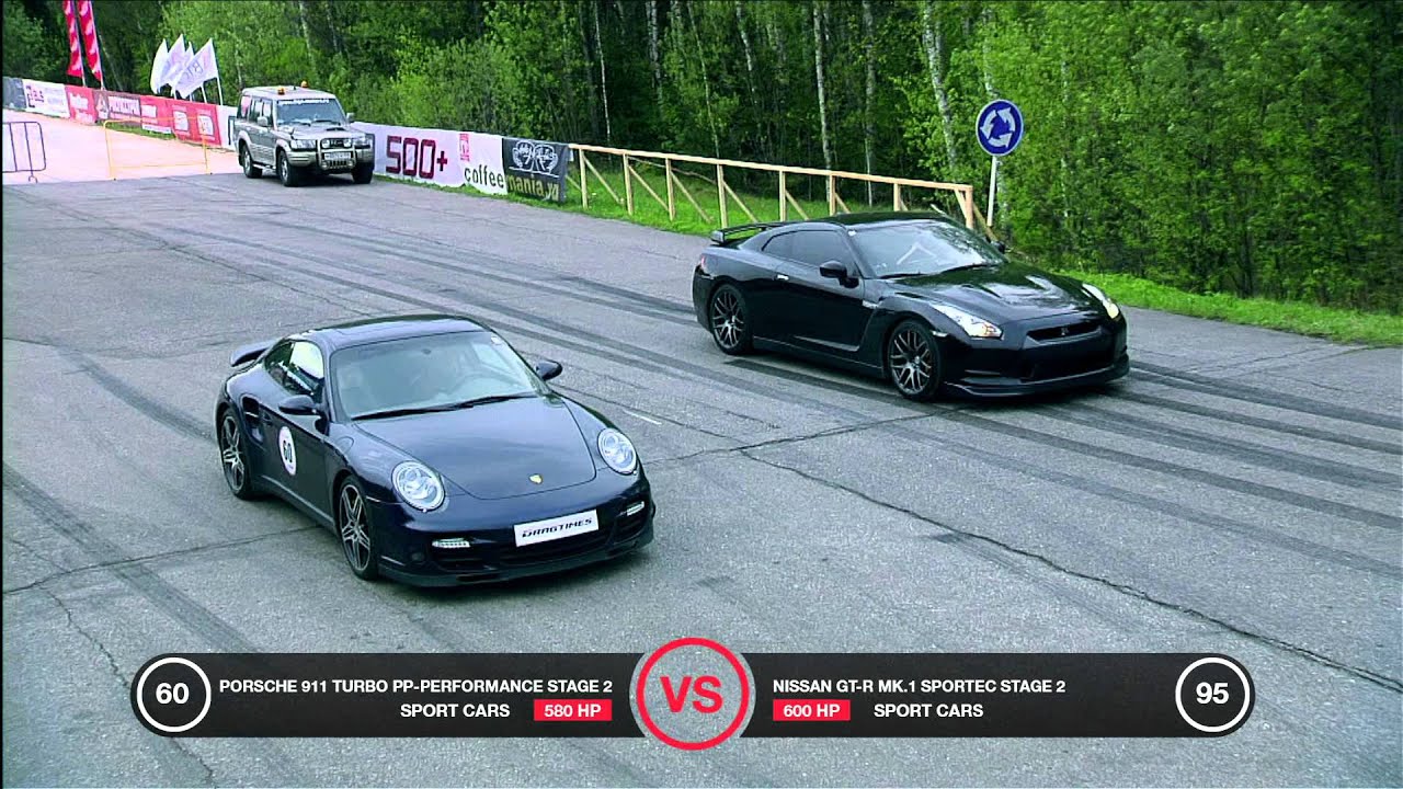 Porsche 911 Turbo vs Nissan GT-R Battle