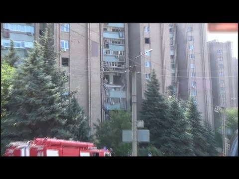 ЭКСКЛЮЗИВНОЕ ВИДЕО!!! взрыв дома в Луганске