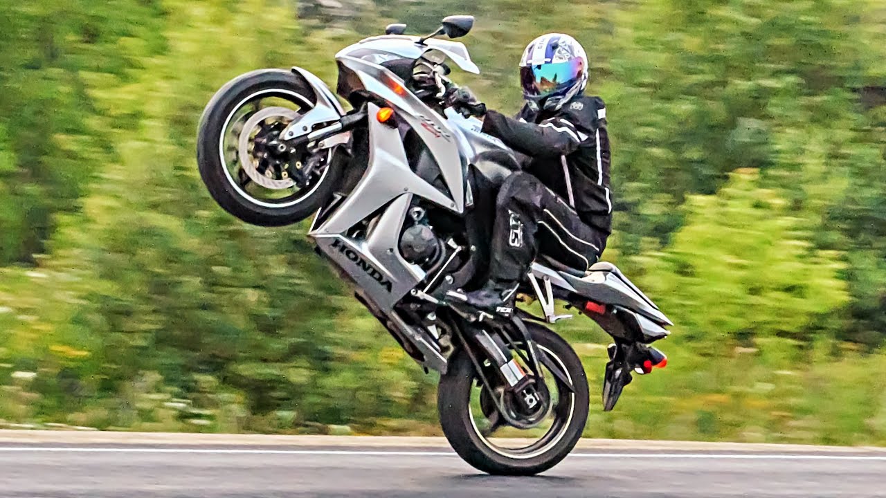Motorcycle - Crazy Wheelies - CBR600RR rider