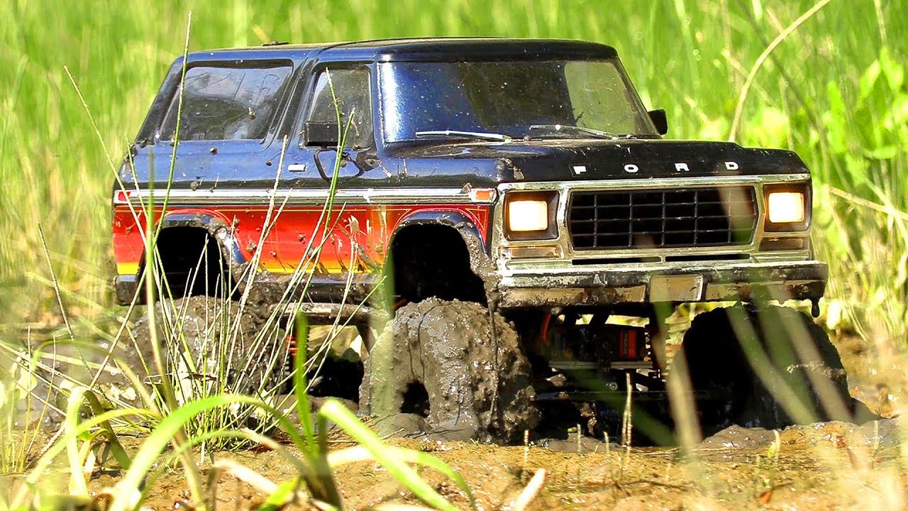 RC Car MUD, Swamp and Sand OFF Road — Ford Bronco Axial SCX10 — Wilimovich