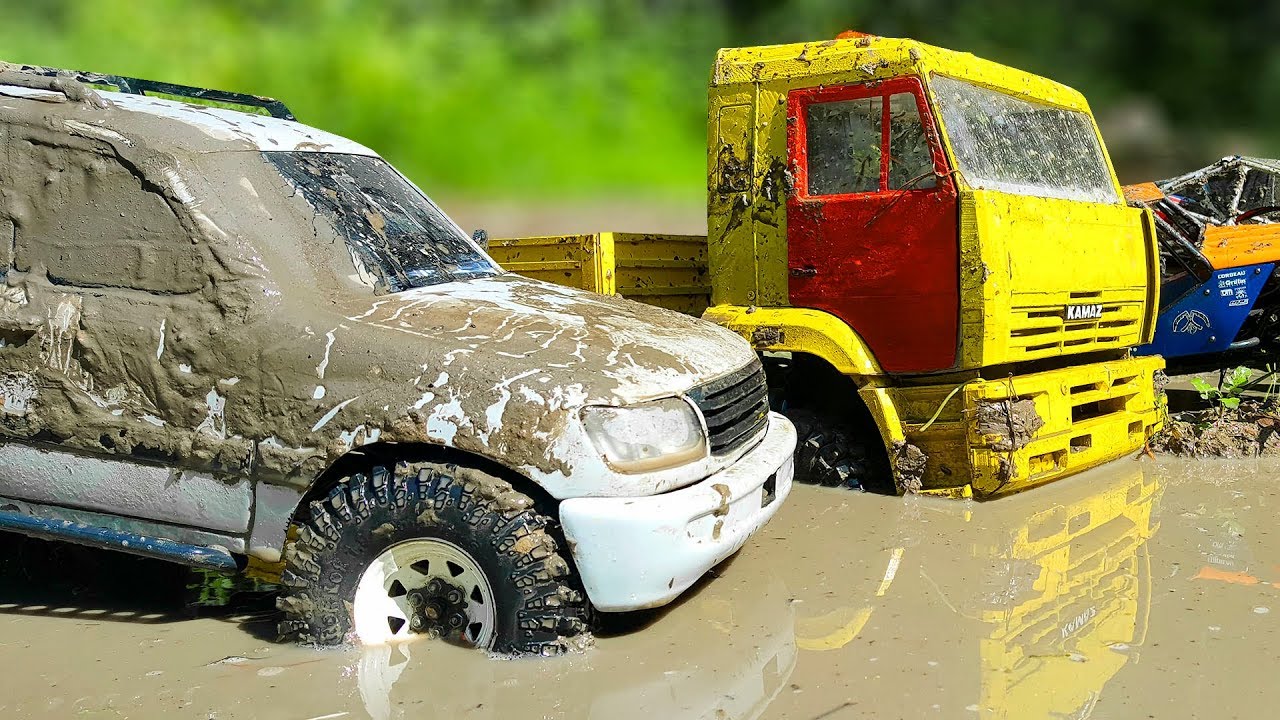 RC Cars MUD and Splashes — KAMAZ, Ford Bronco Axial SCX10, Toyota Land Cruiser Axial SCX10