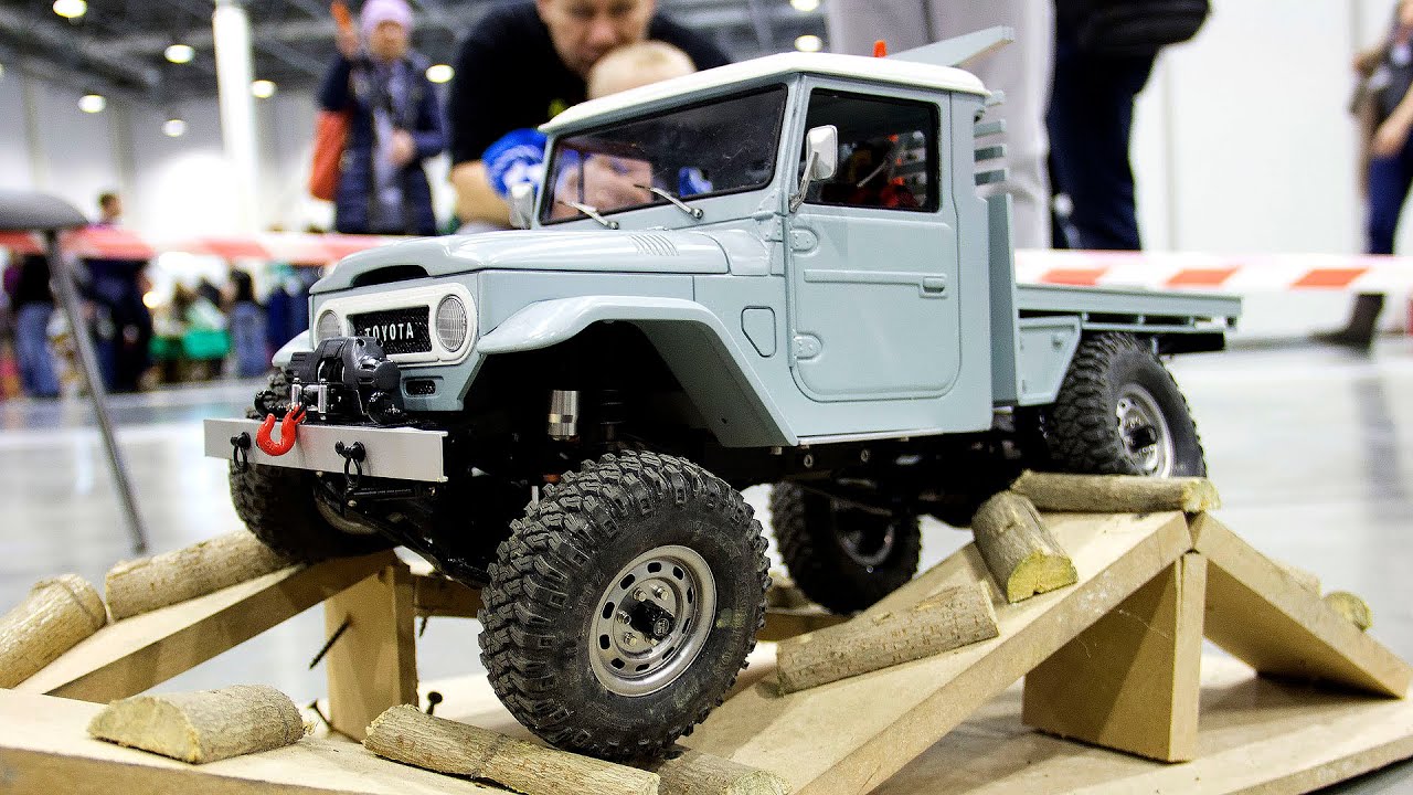 OFF Road Capabilities of RC Toyota FJ45 on Exhibition HobbyTime 2016  (video 2 of 4)
