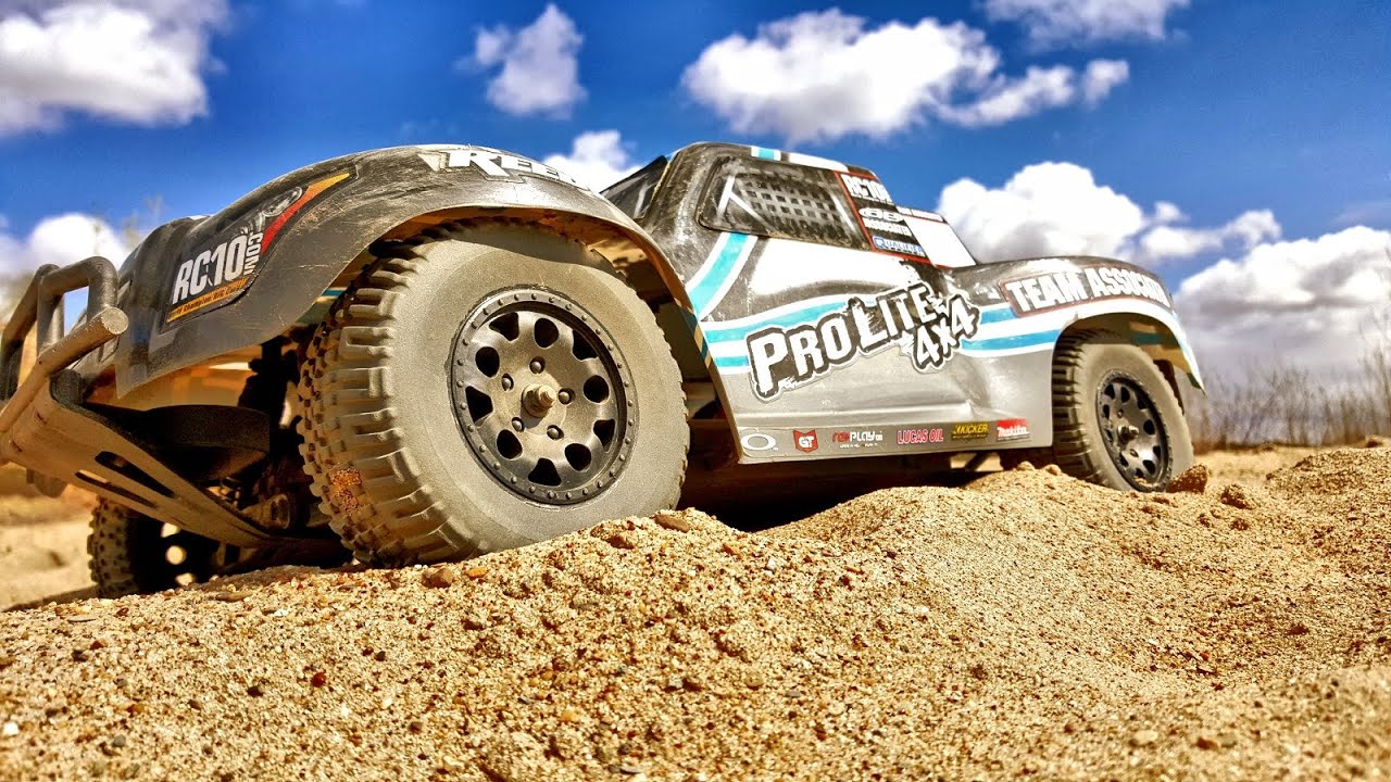 RC Extreme Pictures | RC Short Course Truck Bashing - Team Associated ProSC 4x4 VS HSP Truck