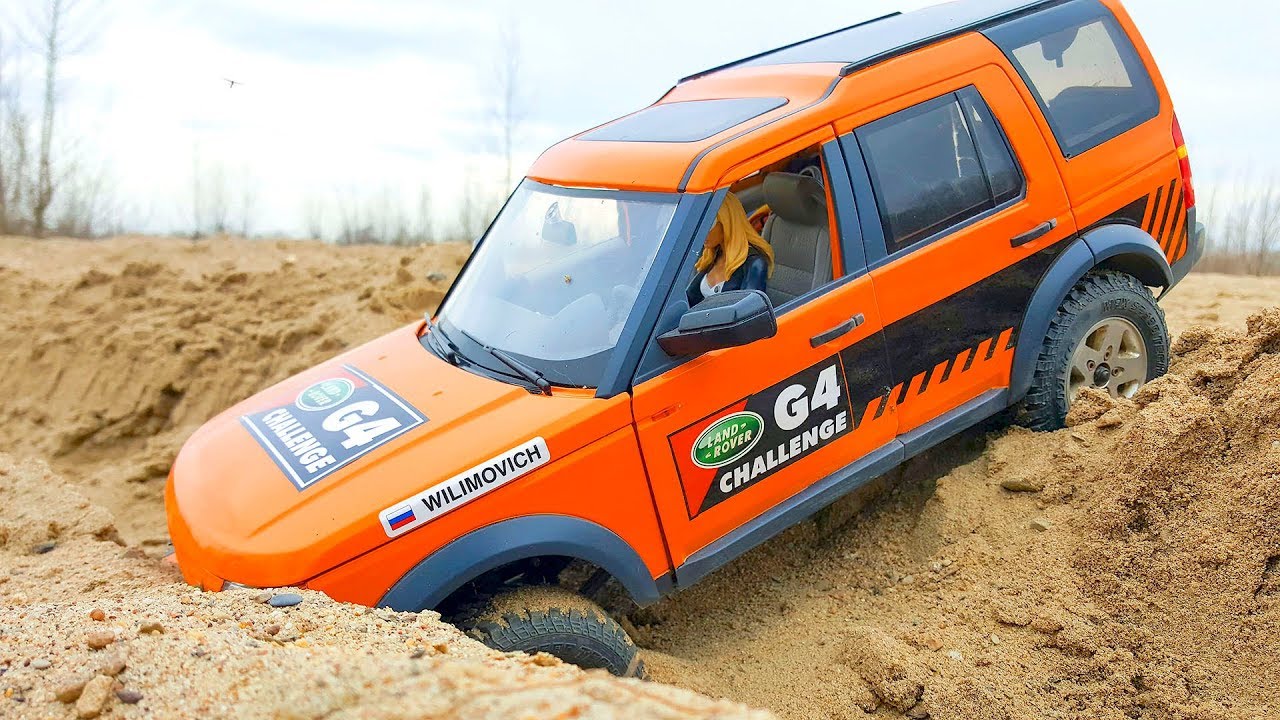 RC Car OFF Road Sands Storm — Land Rover Discovery LR3 - MST CFX – The female driver