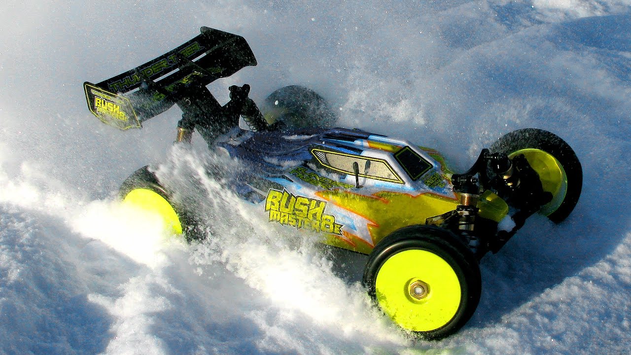 RC Car 4x4 Racing, Jumping — Thunder Tiger BUSHMASTER 8E 4WD BUGGY