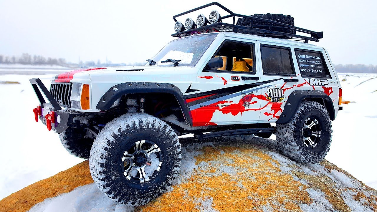 Upgrade Axial SCX10 II Jeep Cherokee 4x4 — Hard Plastic Body, Metal Roof, Metal Bumper, Tires