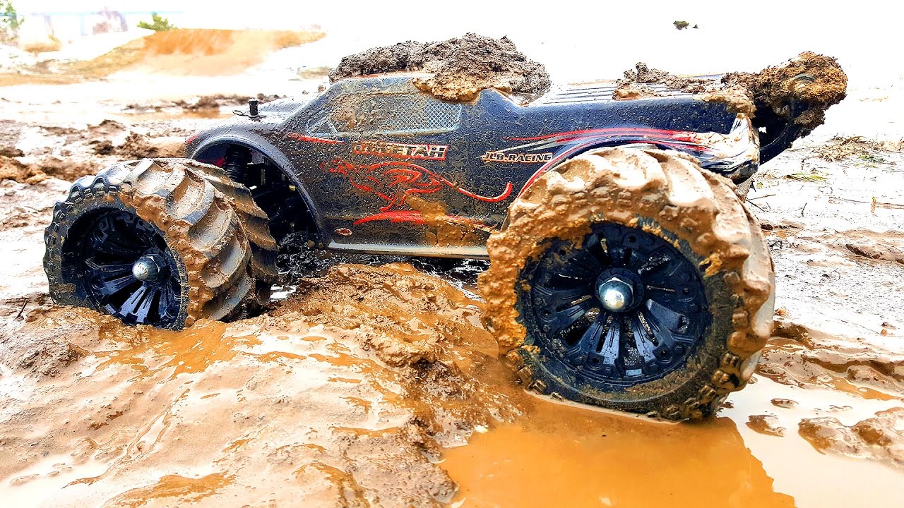 RC Mud Trucks Racing, Jumping 4x4 — JLB Racing CHEETAH and VRX Racing RH1045 — RC Extreme Pictures