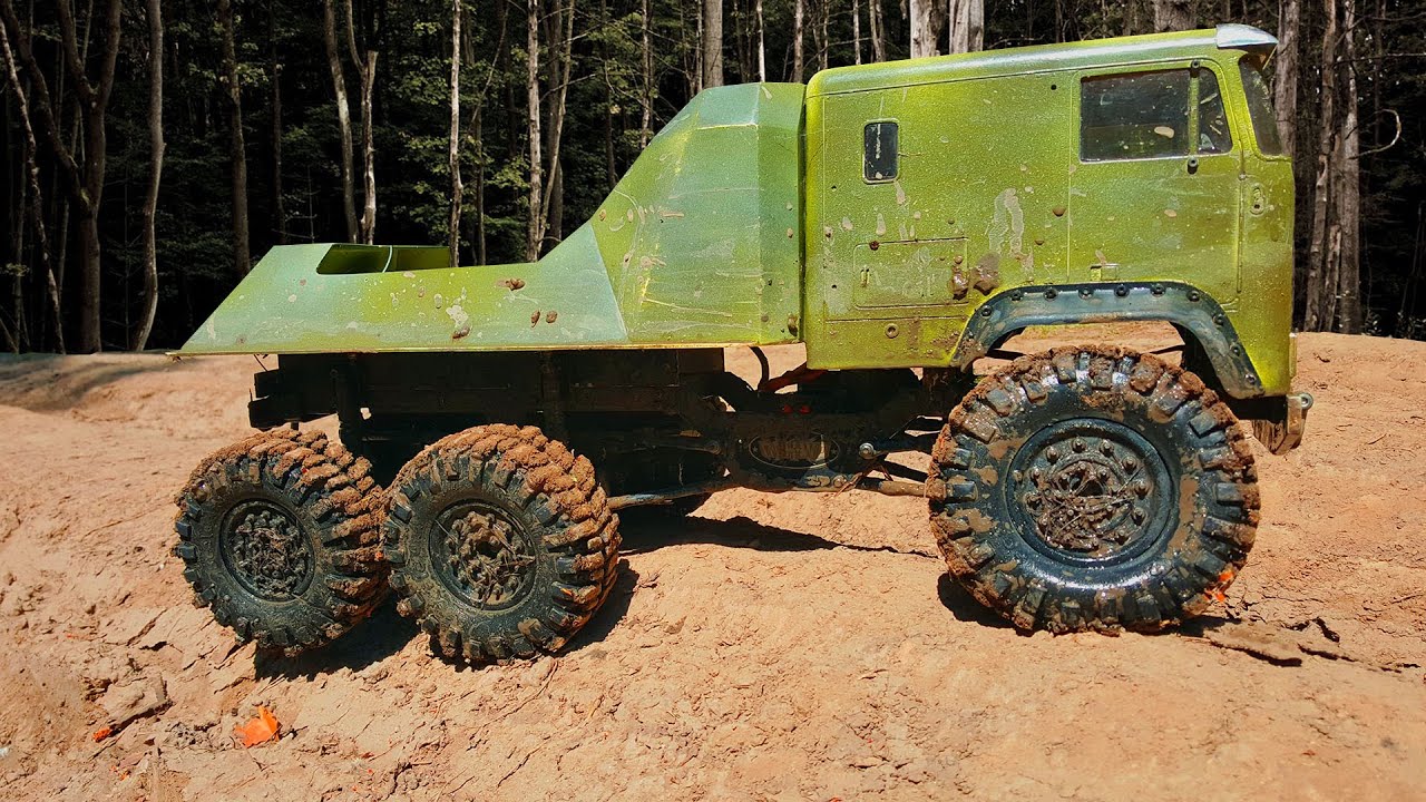 RC Extreme Pictures | RC OFF Road Truck Mudding | RC4WD Beast 6x6 vs 4x4 Axial Wraith, Hummer H2